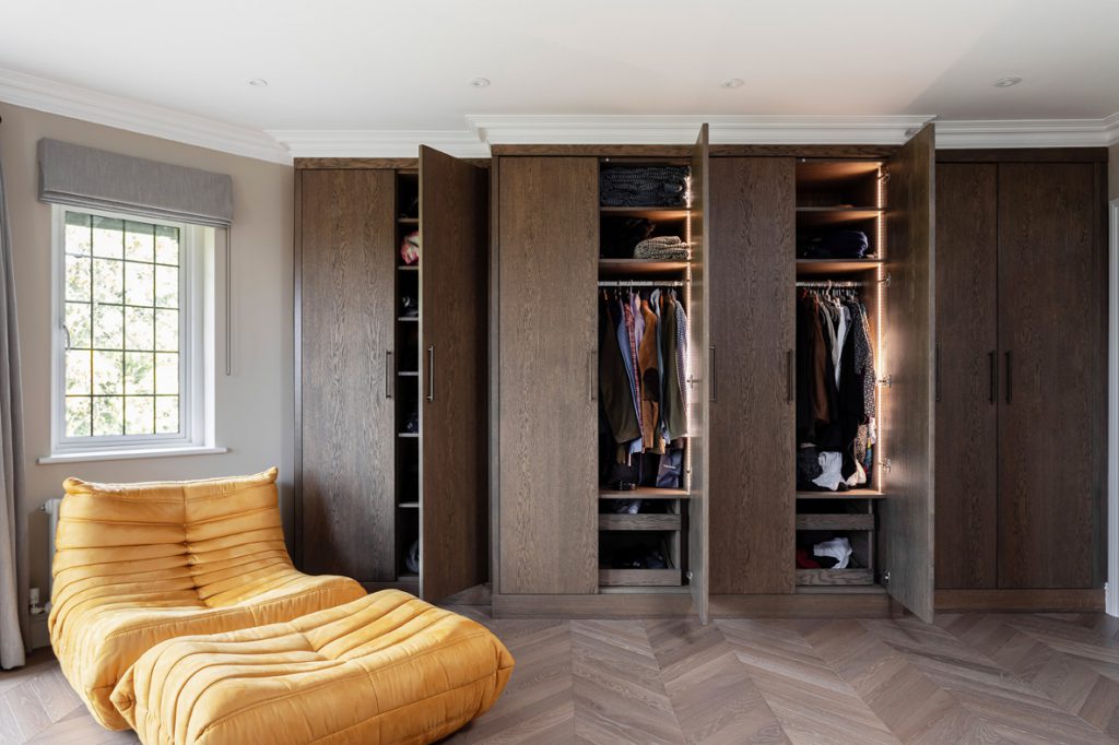 Bespoke-fitted-wardrobes