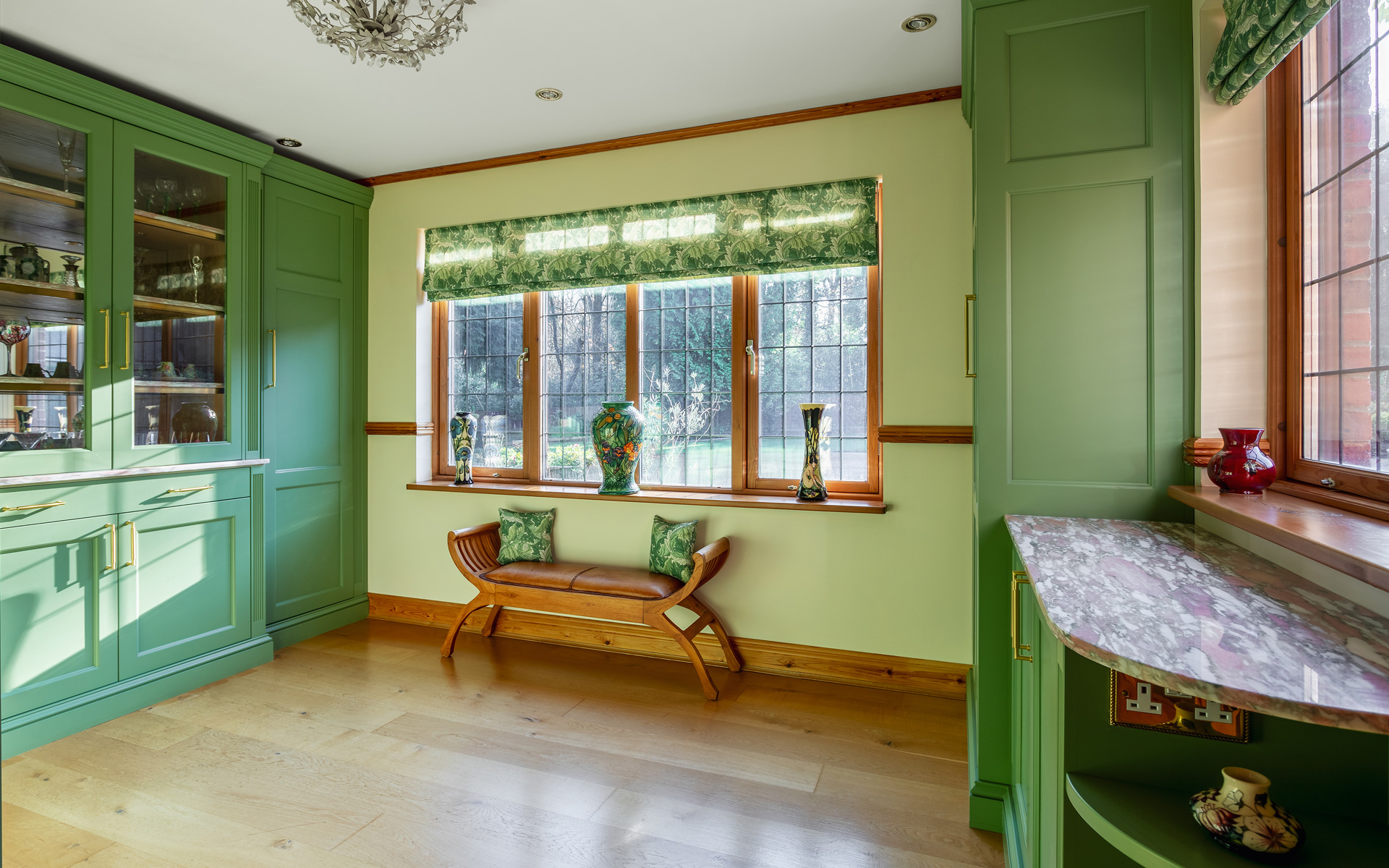 Bespoke-walk-in-pantry