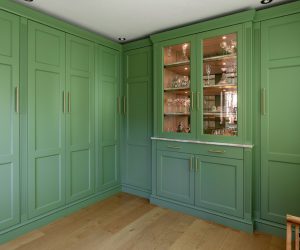 made-to-measure-pantry-cabinets